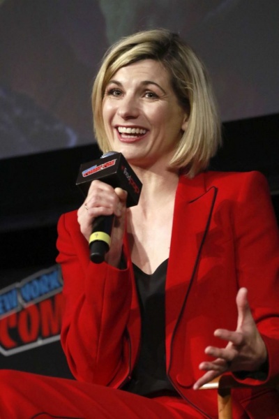 Jodie-Whittaker_-Doctor-Who-Panel-at-2018-New-York-Comic-Con--07-662x993.jpg