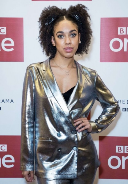 pearl-mackie-twice-upon-a-time-doctor-who-special-launch-event-in-london-3_thumbnail.jpg