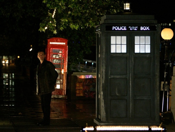 Keywords: Doctor Who;Rose;London;Rose;Series One;Season One;Christopher Eccleston;The Doctor;TARDIS;The TARDIS;Police Box;Police Public Call Box;Ninth Doctor