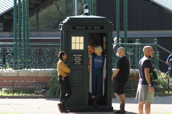 1_200921-Doctor-Who-Series-13-Filming-.jpg