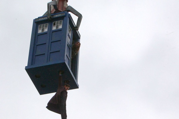 Doctor-Who-filming-in-Trafalgar-Square-1820132.jpg