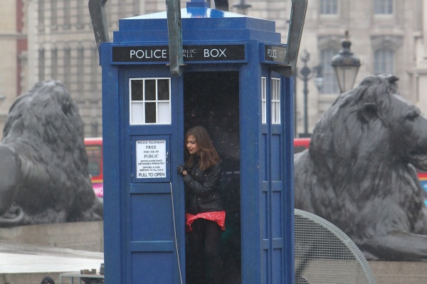 Doctor-Who-filming-in-Trafalgar-Square-1820134.jpg