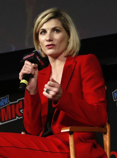 jodie-whittaker-at-doctor-who-bbc-america-official-panel-at-new-york-comic-con-new-york-city-2.jpg