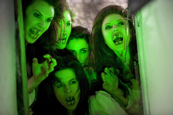 vampire_girls_green_lit.jpg