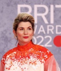 1644368568_Doctor-Who-star-Jodie-Whittaker-announces-she-is-expecting-baby.jpg