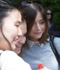 The-actors-happily-spent-time-greeting-fans-302314.jpg