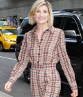 jodie-whittaker-the-late-show-with-stephen-colbert-tv-show-in-ny-10-03-2018-5_thumbnail.jpg
